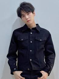 Menko luhut bongkar modus pelanggaran pedulilindungi, demi kelabui jumlah pengunjung restoran. Suga Bts Putuskan Jalani Operasi Karena Tak Bisa Angkat Sebotol Minuman Showbiz Liputan6 Com