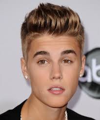 Justin bieber sports his good looks with the help of. 13 Justin Bieber Hairstyles Hair Cuts And Colors