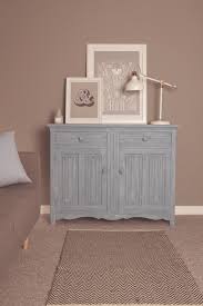 Nach dem trocknen der dunklen farbschicht, trage ich an einigen stellen auf. Mobel Im Shabby Look Anleitung Tipps Und Ideen Obi