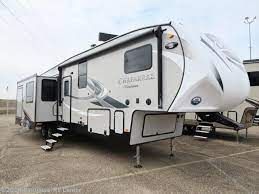 These vehicles are great for enjoying the comfort of your home on the road. Top 5 Best Fifth Wheels For Full Time Living Rvingplanet Blog