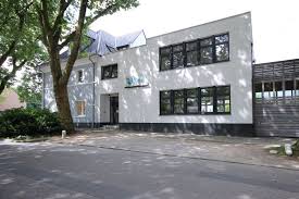Geplant und gebaut hatte neuer das haus noch mit katrin gilch, die er 2014 für nina verlassen hatte. Hendrik Schulze Oechtering Setzt Sich Fur Kinder Ein Dorsten Online