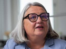 Perridotspalmtree uber Wraithluna kind show