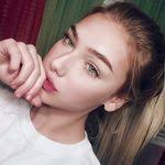 Violet Sabo's Instagram, Twitter & Facebook