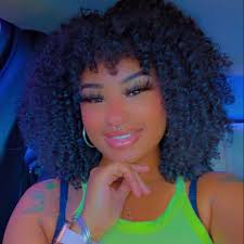 The Red Room.. Ft. Madame Rea 📸: Sidney Stevenson Jr Outfit: 💋 Makeup:💋