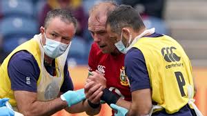 Referees take note, this is how alun wyn jones hoodwinked the referee to make sinckler angry. Lyl8fgkgqso4m