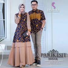 Kebanyakan wanita pasti menginginkan pakaian dengan model terbaru dan kekinian. Model Baju Batik Couple Gamis Seri Parikesit Batik Bagoes Solo Model Baju Wanita Model Pakaian Wanita Pakaian Wanita