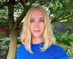 Emily Louden's Instagram, Twitter & Facebook