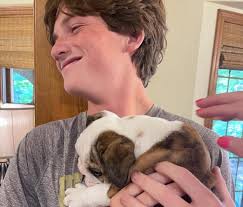 Good morning looking for reliable English bulldog breeder in the New Jersey  area that breeds healthy bulldogs thank you we already own one and she's  the love of our life and want