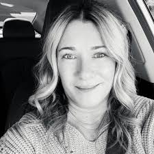 ☀️ Good morning! We made it to our friends at the Assisted Living and  getting all set up to craft some mini bunny topiaries! Happy happy Friday!  🫶🏼 Summer & Elle