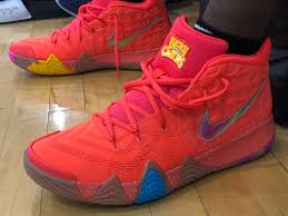 The shoes of kyrie irving four leaf clover: Lucky Charm 4s 307653