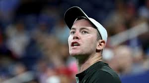 After barely competing as a jun… Q0kwjxqdwuxyim