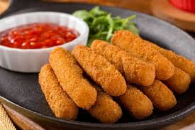 Cuisinez Les Celebres Batonnets De Fromage Ils Sont Si Bons Mozzarella Sticks Fried Mozzarella Sticks Mozzarella Sticks Recipe