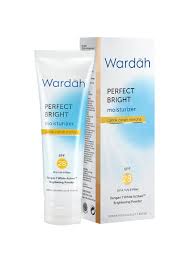 Hal ini dikarenakan tabir surya wardah memberikan efek lembab cenderung berminyak sehingga mungkin menambah minyak di wajah kamu. Wardah Perfect Bright Moisturizer Spf 28 20g Klikindomaret