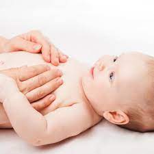 Osteopathen nutzen weichere, schleichende bewegungen. Osteopathie Dusseldorf Stiller Kinderosteopathie Baby