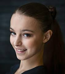 Массу гневных комментариев оставили и в адрес чемпионки анны щербаковой, а также её тренера этери тутберидзе. Anna Sherbakova Biografiya Figuristki Kratkie Biografii