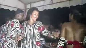 Hii ndio starehe ya wazaramo kucheza uchi kawaida / shanga kama zoote gusa video ujionee. Mxtube Net Mauno Uchi Mp4 3gp Video Mp3 Download Unlimited Videos Download