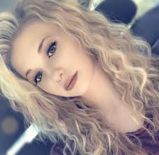 I'm single looking for a partner ❤️❤️ I know that I am already an older  woman, and that I may not be as attractive as before, but if someone wants  to meet