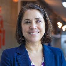 Paula Leighton's Instagram, Twitter & Facebook