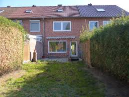 Die angebotenen wohnimmobilien teilen sich auf in 45 mietwohnungen bzw. Haus Zum Verkauf Mozartweg 2 22848 Norderstedt Mapio Net