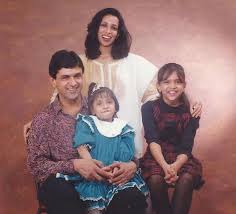 Deepika Padukone Childhood Picture Vintage Bollywood Bollywood Actors Bollywood Photos