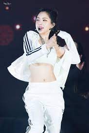 코랑 눈을 손봤다는 이야기가 많은데, 자연미인은. ì†ë‚˜ì€ íƒ'ë¸Œë¼ íŠ¸ë ˆì´ë‹ë³µ ë§¤ëˆí•œ ë³µê·¼ ì›€ì§¤ ê±´ê°•í•œ ëª¸ë§¤ ì¼€ì´íŒ íŒ¨ì…˜ ì—¬ì„±