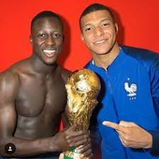 Mendy (benjamin), footballeur professionnel, vainqueur de la coupe du monde de football 2018 en russie ; Auwal Muhammadsuleimanauwal1 Profile Pinterest