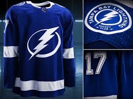 With each transaction 100% verified and the largest inventory of tickets on the web, seatgeek is the safe choice for tickets on the web. 31 Teams 31 Trikots Die Neuen Nhl Jerseys Eishockey Bildergalerie Kicker