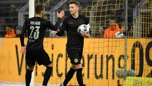 Ob es weitere exemplare geben wird, ist derzeit noch unklar. Nach 150 Minuten Ausverkauft Fans Und Spieler Sind Vom Bvb Sondertrikot Begeistert German Site