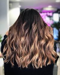 Face framing platinum blonde highights. 50 Stunning Caramel Hair Color Ideas You Need To Try In 2020