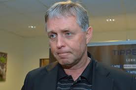 Stjernen fortsetter som fotballsjef