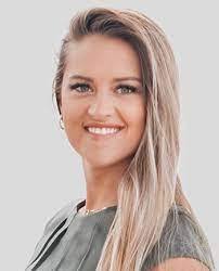 Josie Matthews's Instagram, Twitter & Facebook