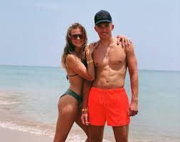 Последние новости, интервью, статистика, фото на «чемпионате»! Po Stopam Maguchih Ukrainskaya Biatlonistka Nezhno Pozdravila Karima Halili S Bronzoj