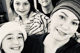 Fundraiser for Kendra Lawson by Joanna McConnell : Lawson Family GoFundMe