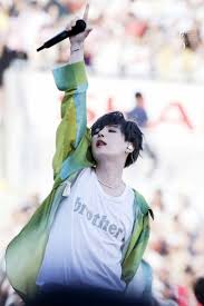 Divine Comedie En 2020 Yoongi Actrices Coreennes Fond D Ecran Bts