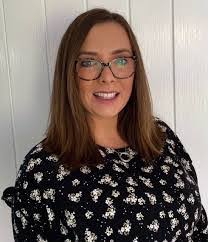 Sarah Beveridge's Instagram, Twitter & Facebook