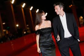 Un choix plutôt logique quand on sait que sa mère était elle aussi ambassadrice et très proche de la. Vincent Cassel Starportrat News Bilder Gala De