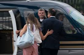 2 days ago · a senior aide to new york governor andrew cuomo resigned on sunday in the wake of a state attorney general's report that the governor sexually harassed 11 women. G8k Jqy9jq 1 M
