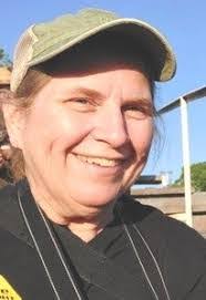 Eva Hull's Instagram, Twitter & Facebook