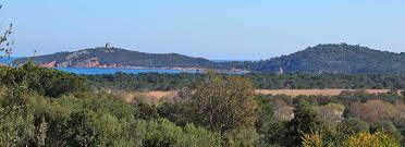 Superbe vue mer et montagne. Barnes Corse Selectionne Des Terrains En Vente En Corse