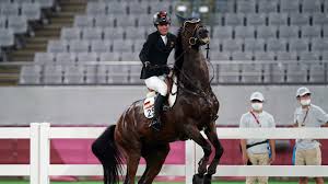 Her horse appeared spooked before and after entering the. Zq4qdsikv Miqm