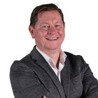 Ethan Windsor's Instagram, Twitter & Facebook