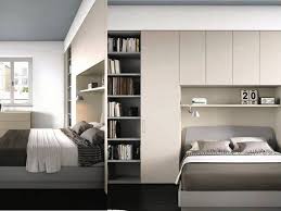 Stai cercando il letto matrimoniale perfetto, che si sposi bene con il resto dell'arredamento? Armadio A Ponte Armadio A Ponte Camera Da Letto A Ponte Letto Matrimoniale