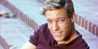 '60s heartthrob Richard Chamberlain reflects on why he kept his sexuality a  secret: 'I had to be very careful'