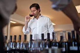 Wine Business Bypasses The Grapevine But Enjoys Its Fruits - The New York  Times