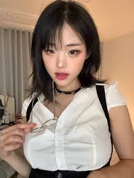 도리 on X: 여자 좋아하려면 장나영 좋아해야함 QWER ひな 히나 hina 냥뇽녕냥  t.coSoy7zyXa1W  X