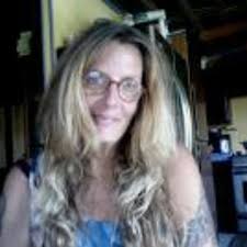 Jana Livingston's Instagram, Twitter & Facebook