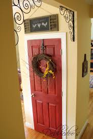 You can add finer graining with rake brushes. How To Paint A Plain White Door To Look Like Wood Debbiedoos