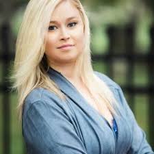 Ashlee Ackerman's Instagram, Twitter & Facebook