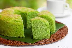 Add oil, the rest of the coconut milk and pandan leaves extract. Pandan Aus Asien Giftgruner Leckerer Kuchen Rezept Von Sidco