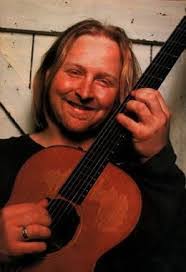 Eric Roche's Instagram, Twitter & Facebook